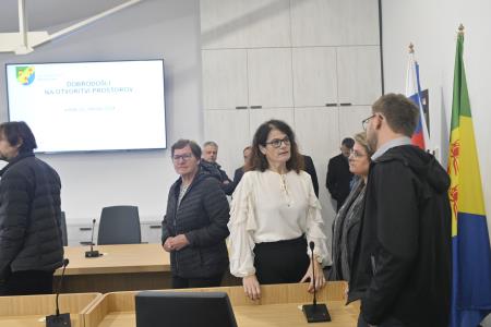 Otvoritev prenovljenih prostorov obcinske uprave Obcina Mirna Pec (33)